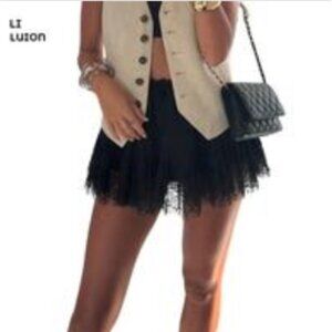 Women's Small Lace Mini Skirt